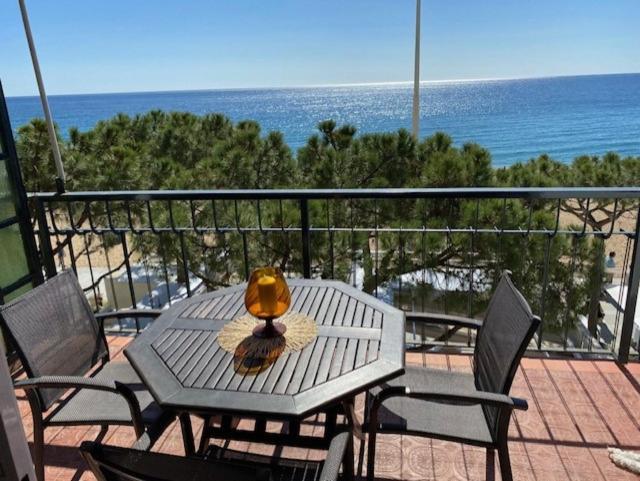 Encantador Piso En Primera Linea De Mar Platja d'Aro Exteriör bild